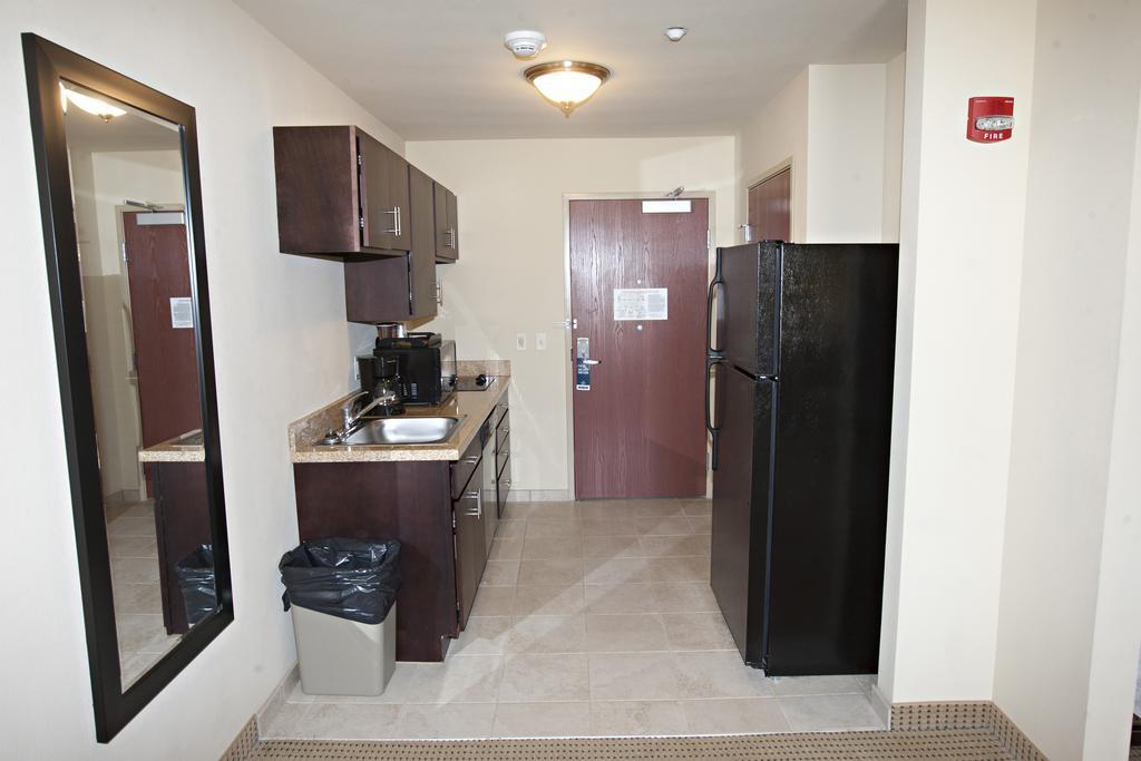 Cobblestone Inn & Suites - Langdon ภายนอก รูปภาพ
