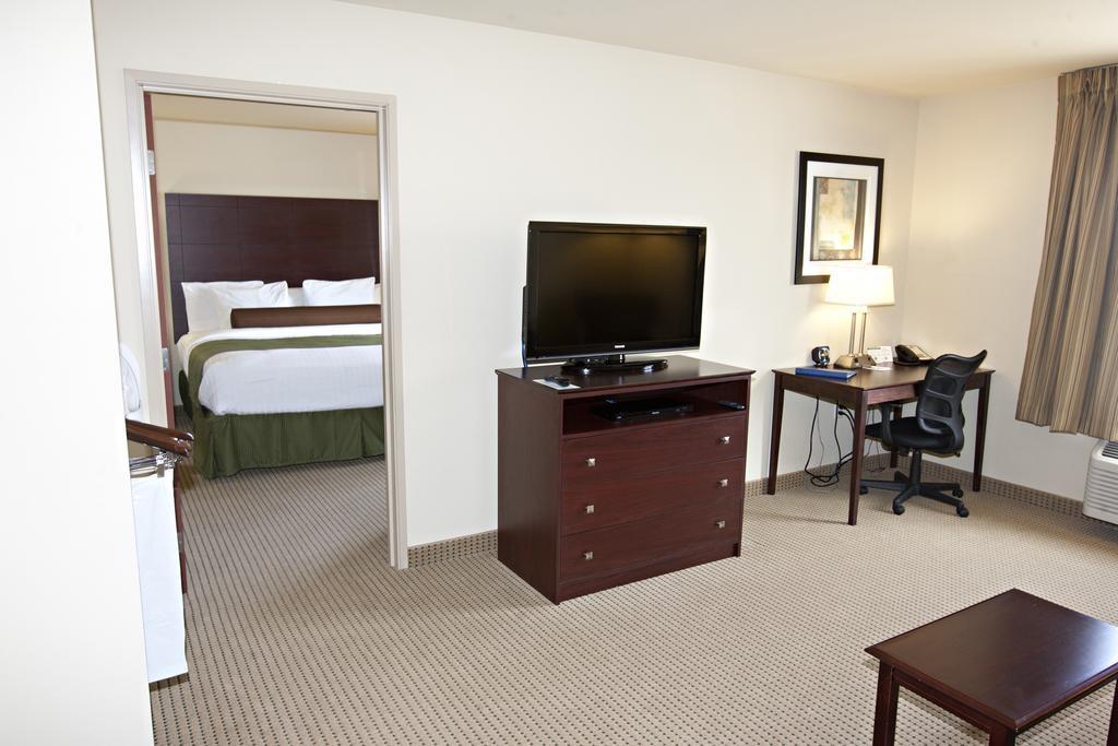 Cobblestone Inn & Suites - Langdon ภายนอก รูปภาพ