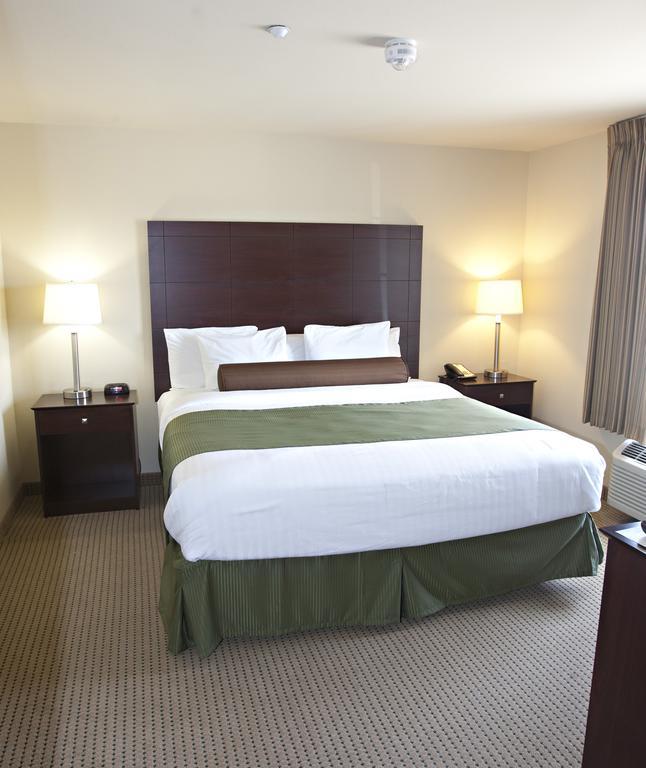 Cobblestone Inn & Suites - Langdon ภายนอก รูปภาพ
