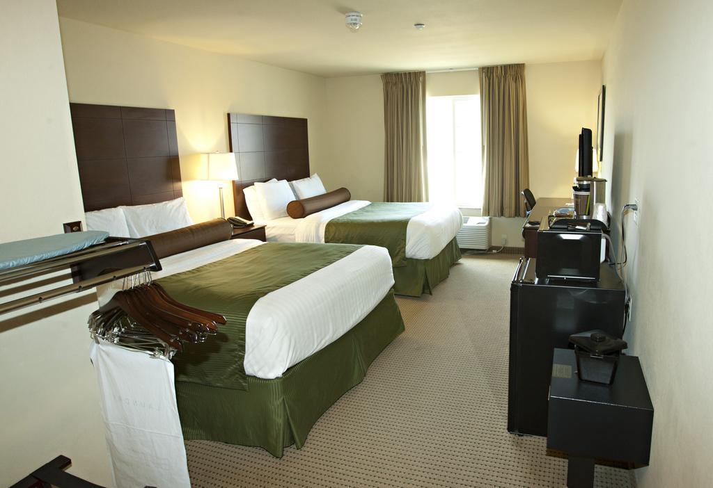 Cobblestone Inn & Suites - Langdon ภายนอก รูปภาพ