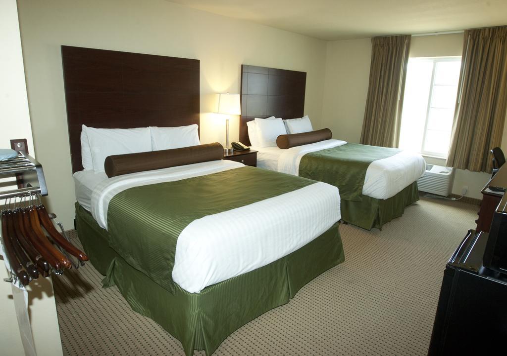 Cobblestone Inn & Suites - Langdon ภายนอก รูปภาพ