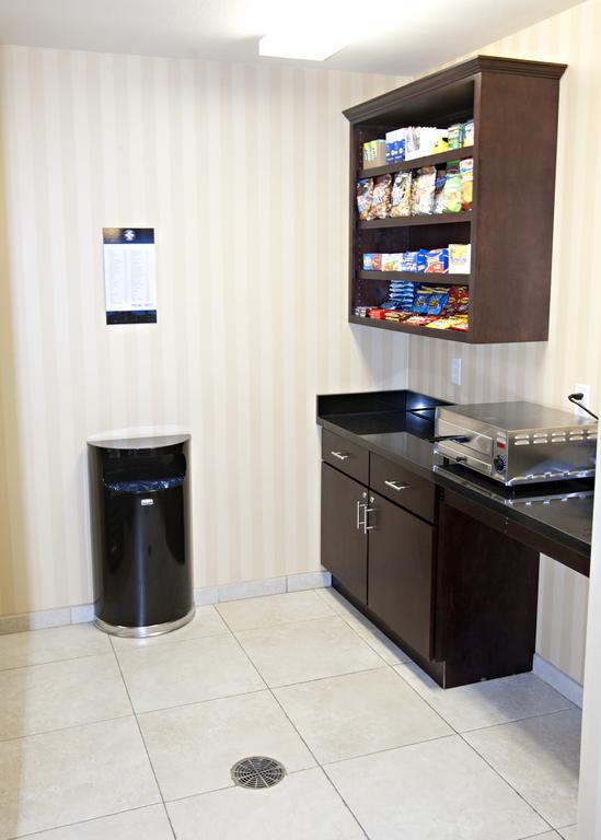 Cobblestone Inn & Suites - Langdon ภายนอก รูปภาพ