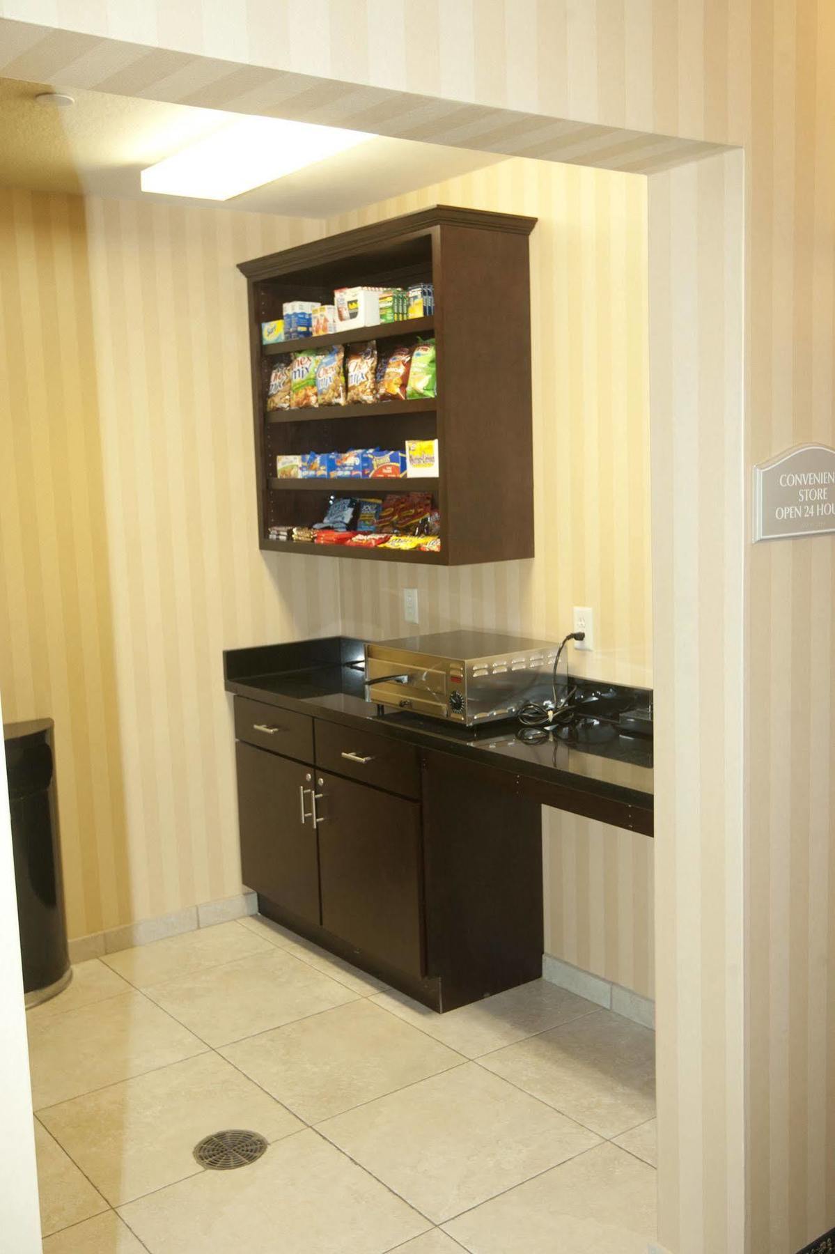 Cobblestone Inn & Suites - Langdon ภายนอก รูปภาพ