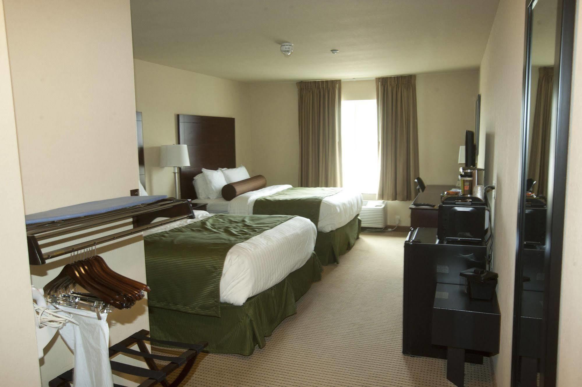 Cobblestone Inn & Suites - Langdon ภายนอก รูปภาพ
