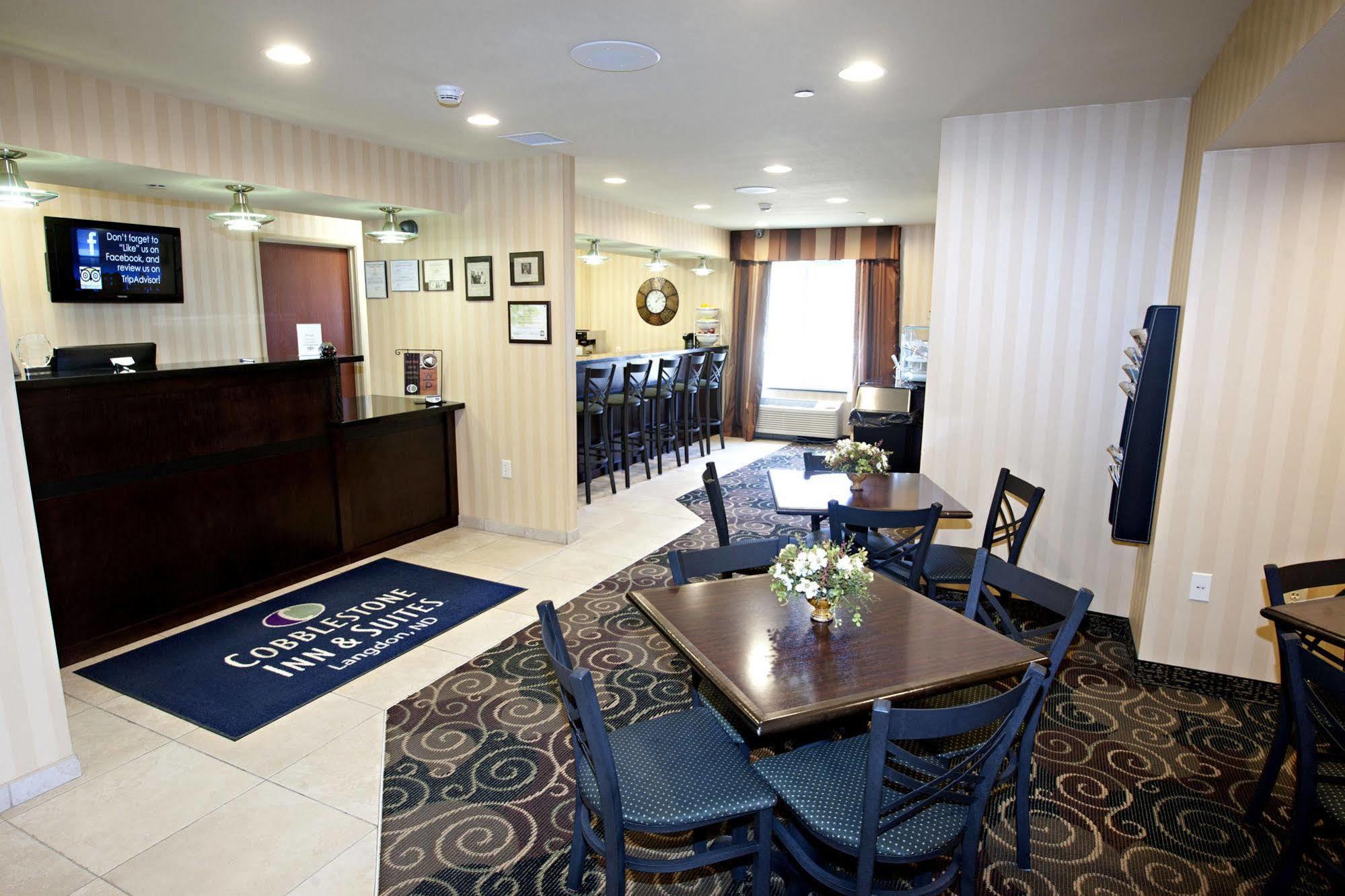 Cobblestone Inn & Suites - Langdon ภายนอก รูปภาพ