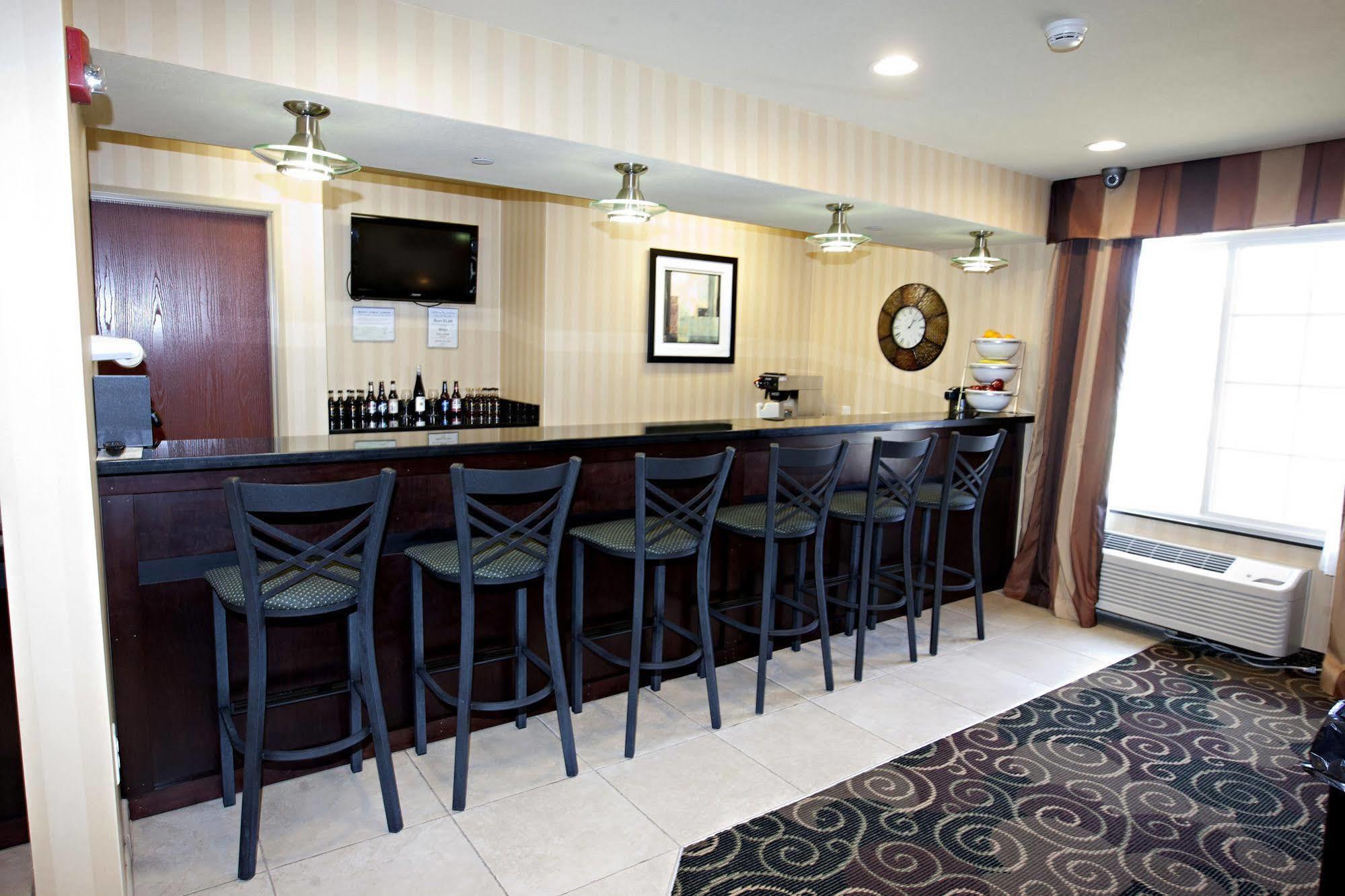Cobblestone Inn & Suites - Langdon ภายนอก รูปภาพ